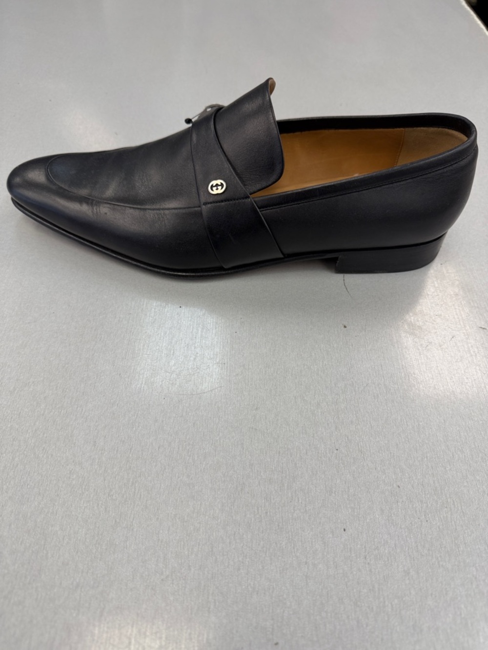 Gucci
Black Leather Slip-On Men's Loafer - Classic Dress Shoe - Picture 2 of 9